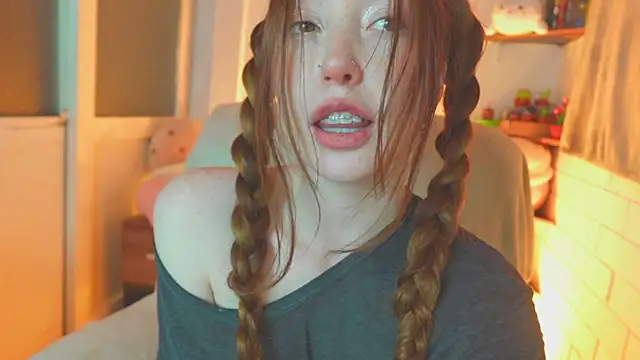 niilaa online show from November 13, 2025, 9:52 am