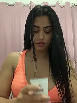 afroditii online show from November 4, 2025, 12:10 am