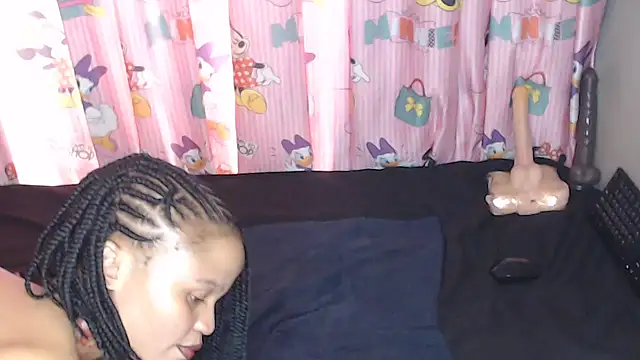 TrishahXo online show from March 29, 2026, 1:22 pm