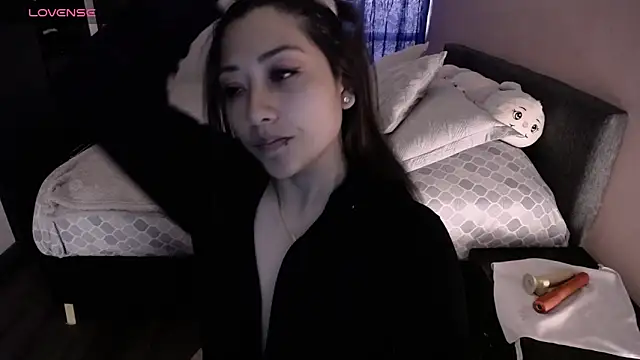 Snapshot of Mia_1120 chatting on April 25, 2026, 6:05 pm Mia 1120 online show from April 25, 2026, 6:05 pm