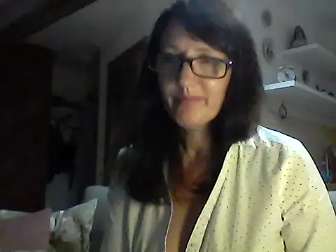 Snapshot of Elena48324 chatting on September 20, 2025, 4:52 pm Elena48324 online show from September 20, 2025, 4:52 pm