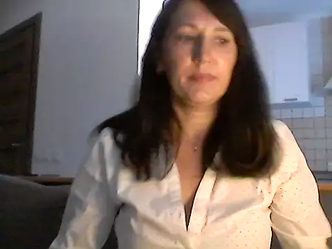 Snapshot of Elena48324 chatting on September 27, 2025, 9:36 am Elena48324 online show from September 27, 2025, 9:36 am