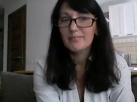 Snapshot of Elena48324 chatting on October 29, 2025, 11:01 am Elena48324 online show from October 29, 2025, 11:01 am