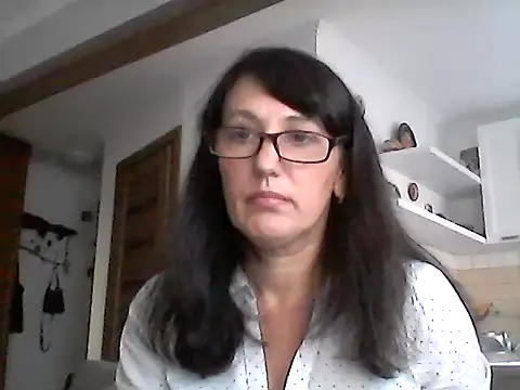 Snapshot of Elena48324 chatting on November 4, 2025, 1:43 pm Elena48324 online show from November 4, 2025, 1:43 pm