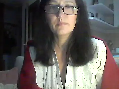 Snapshot of Elena48324 chatting on December 19, 2025, 8:32 am Elena48324 online show from December 19, 2025, 8:32 am