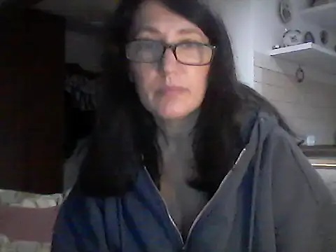 Snapshot of Elena48324 chatting on December 21, 2025, 11:17 am Elena48324 online show from December 21, 2025, 11:17 am