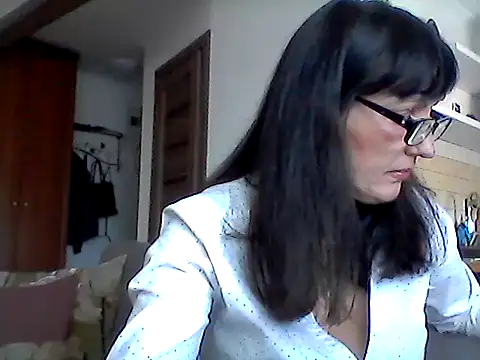 Elena48324 online show from April 23, 2026, 10:47 am