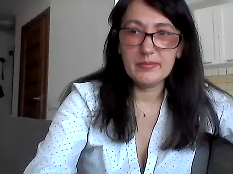 Snapshot of Elena48324 chatting on May 31, 2026, 7:15 am Elena48324 online show from May 31, 2026, 7:15 am