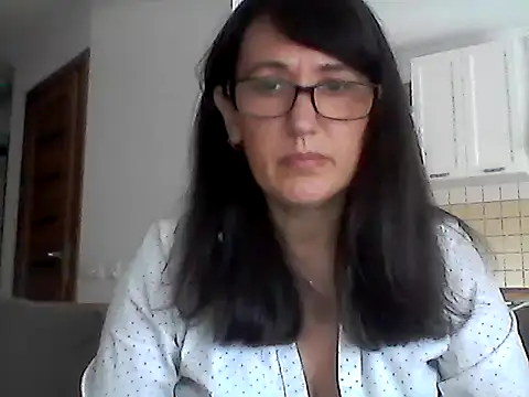 Snapshot of Elena48324 chatting on June 20, 2026, 8:39 am Elena48324 online show from June 20, 2026, 8:39 am