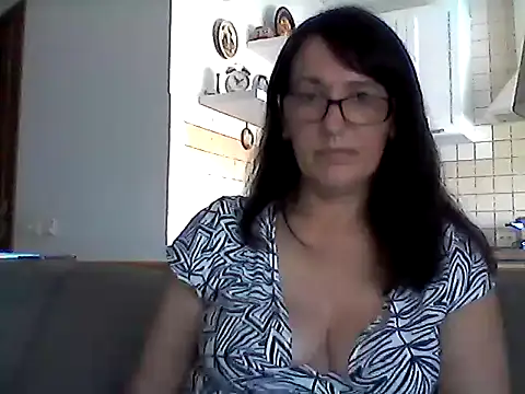 Snapshot of Elena48324 chatting on June 27, 2026, 10:53 am Elena48324 online show from June 27, 2026, 10:53 am