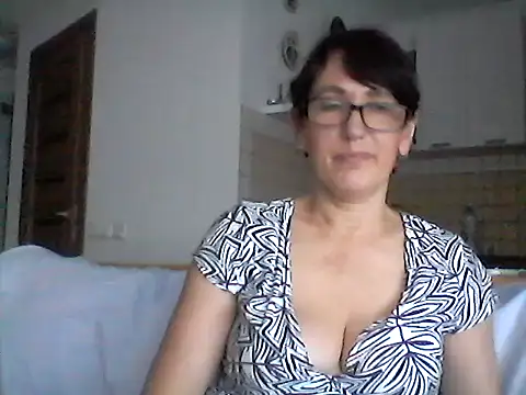 Snapshot of Elena48324 chatting on July 3, 2026, 11:16 am Elena48324 online show from July 3, 2026, 11:16 am