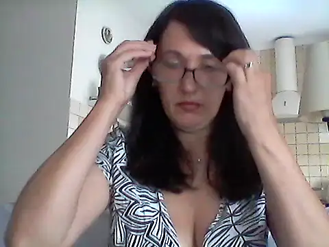 Snapshot of Elena48324 chatting on July 19, 2026, 12:53 pm Elena48324 online show from July 19, 2026, 12:53 pm