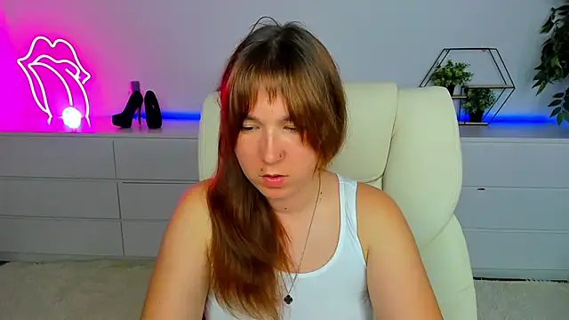 Snapshot of Sofii_darling chatting on September 21, 2025, 4:30 pm Sofii darling online show from September 21, 2025, 4:30 pm