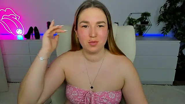 Snapshot of Sofii_darling chatting on March 1, 2026, 5:37 pm Sofii darling online show from March 1, 2026, 5:37 pm