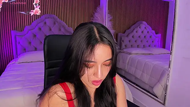 Starbutterflyy  online show from March 9, 2026, 5:00 am