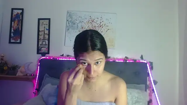 valentini villa online show from November 5, 2025, 7:25 pm