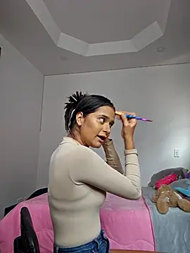 valentini villa online show from February 3, 2026, 5:40 pm