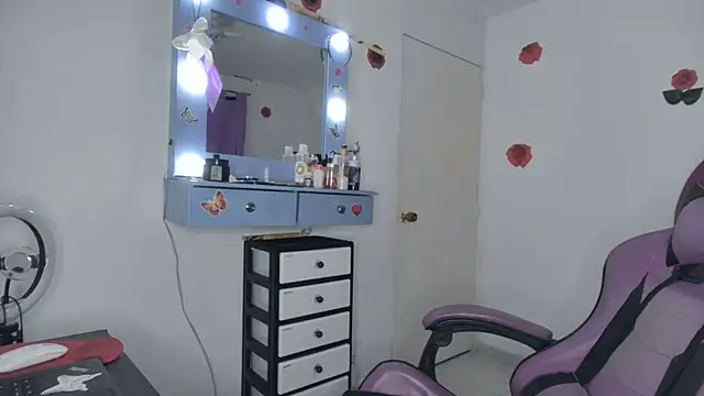 soffy rosses online show from March 15, 2026, 3:56 am