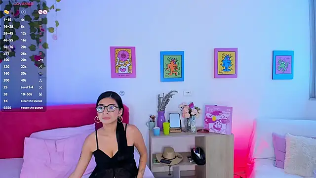 Snapshot of AprilAddams_ chatting on September 16, 2025, 9:27 pm AprilAddams online show from September 16, 2025, 9:27 pm