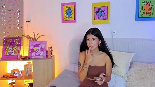 Snapshot of AprilAddams_ chatting on November 4, 2025, 9:47 pm AprilAddams online show from November 4, 2025, 9:47 pm