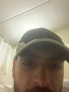 Snapshot of malek_xarx_ chatting on December 14, 2025, 6:30 am malek xarx online show from December 14, 2025, 6:30 am