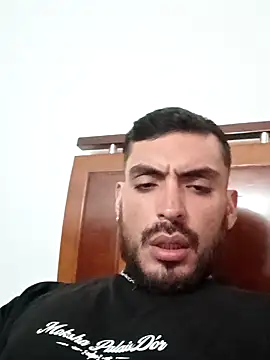 Snapshot of malek_xarx_ chatting on April 28, 2026, 3:22 am malek xarx online show from April 28, 2026, 3:22 am