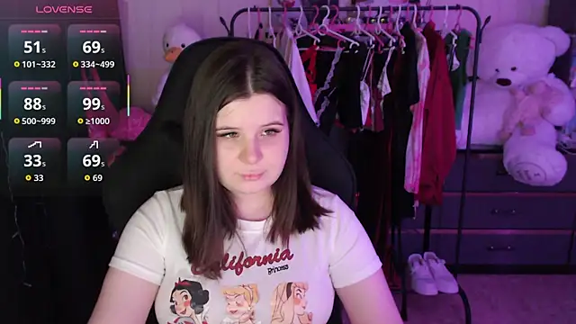 AmyVibess online show from March 27, 2026, 8:08 pm