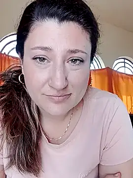 BlanquitaMexicana online show from October 21, 2025, 8:20 pm