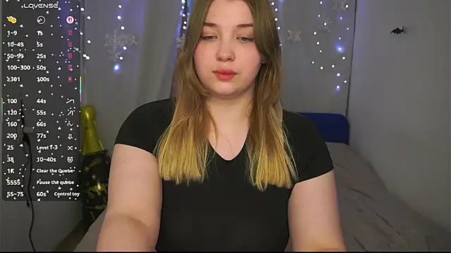 Snapshot of CuteSharloti chatting on March 26, 2026, 5:07 pm CuteSharloti online show from March 26, 2026, 5:07 pm