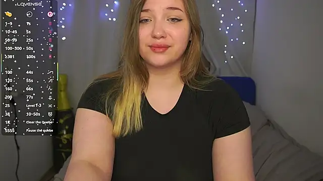 Snapshot of CuteSharloti chatting on April 19, 2026, 6:10 pm CuteSharloti online show from April 19, 2026, 6:10 pm