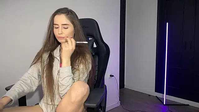 s meow online show from December 16, 2025, 10:04 pm