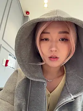 winter11 online show from March 6, 2026, 6:43 am