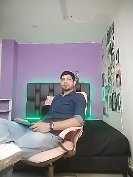 ashtoncooperr online show from November 9, 2025, 5:55 pm