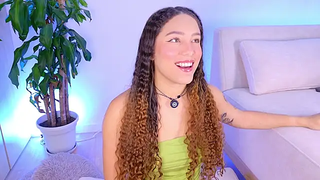 onlyemily  online show from May 21, 2026, 1:12 am