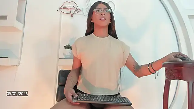 Vicky Hottman online show from January 5, 2026, 8:34 pm