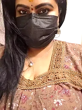 honey-flower online show from November 17, 2025, 6:46 pm