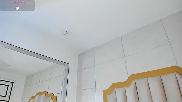 MaddieParker online show from November 21, 2025, 7:56 pm