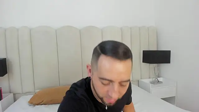 Snapshot of Lushian_ chatting on May 20, 2026, 3:51 pm Lushian online show from May 20, 2026, 3:51 pm