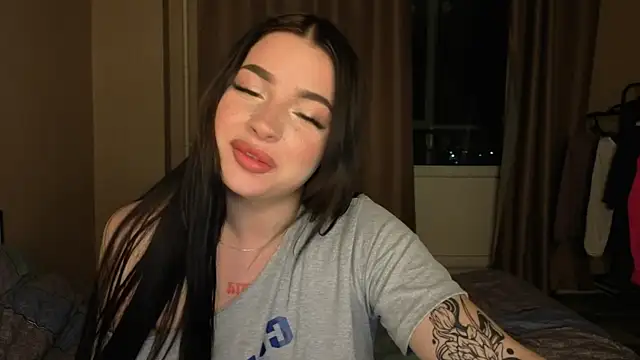 honey     bunny online show from September 11, 2025, 5:02 pm