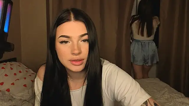 honey     bunny online show from October 23, 2025, 3:33 pm