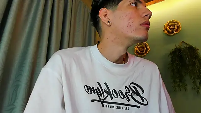 david huge online show from September 23, 2025, 8:28 am