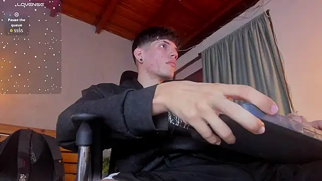 david huge online show from December 16, 2025, 2:27 am