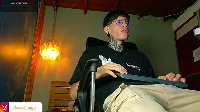 david huge online show from April 12, 2026, 3:55 am