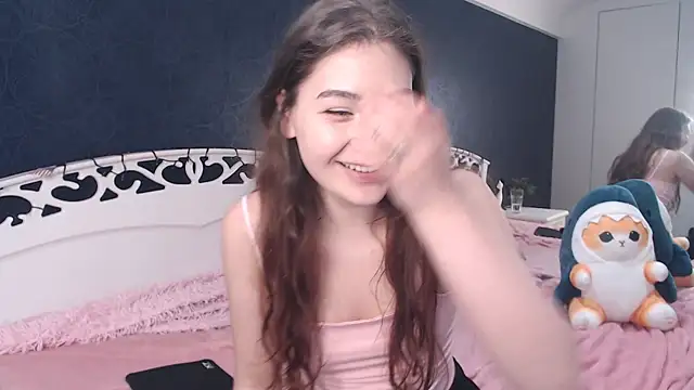 Lili Luuu online show from September 20, 2025, 8:43 pm