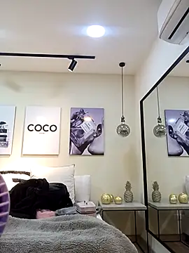 Samantha hotly online show from October 24, 2025, 10:44 am