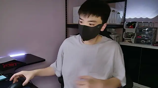 Snapshot of doggyman523 chatting on October 8, 2025, 4:15 pm doggyman523 online show from October 8, 2025, 4:15 pm