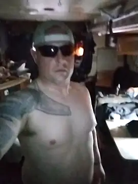 Snapshot of JoeyUhOh chatting on November 26, 2025, 3:29 am JoeyUhOh online show from November 26, 2025, 3:29 am