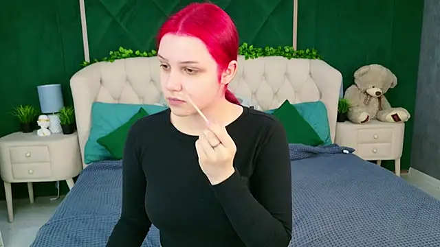 Wilda Foster online show from September 22, 2025, 5:42 am