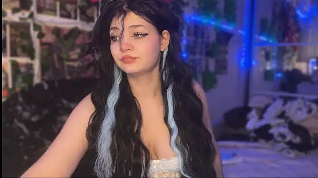 nikoli naw online show from November 8, 2025, 3:56 pm