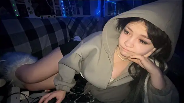 nikoli naw online show from February 11, 2026, 9:09 pm